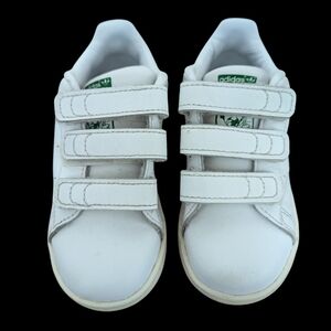 Adidas Stan Smith, casual white green sneaker kids.